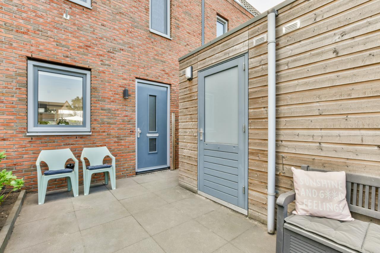 Home Extension vs Moving House – What’s the Right Choice?